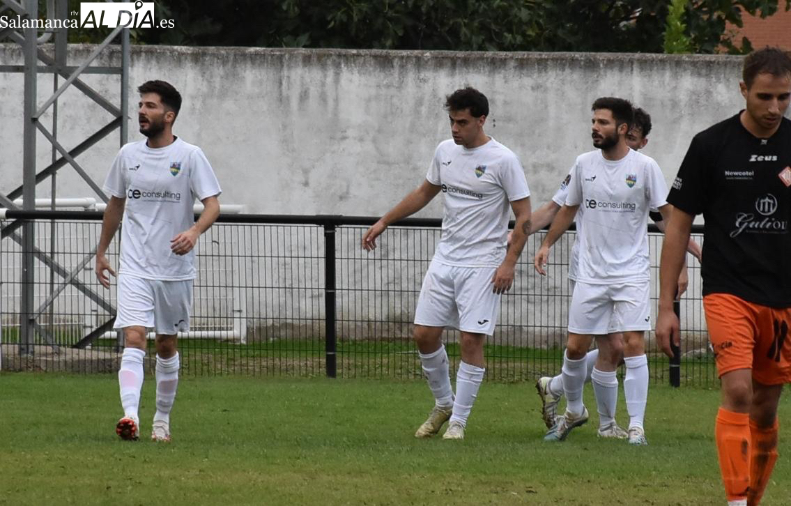 El Alba de Tormes CF inicia la segunda vuelta visitando al Sporting Carbajosa