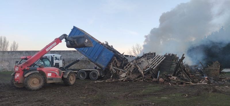 Los Quintos 2024 celebran en Vitigudino su fiesta hoguera incluida