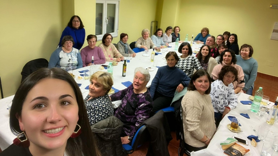 Las mujeres de Valderrodrigo celebran las águedas con una cena