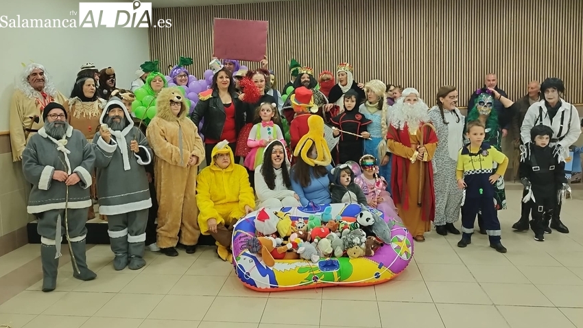 Dulce concurso de disfraces en Villarino para celebrar el Domingo de Carnaval