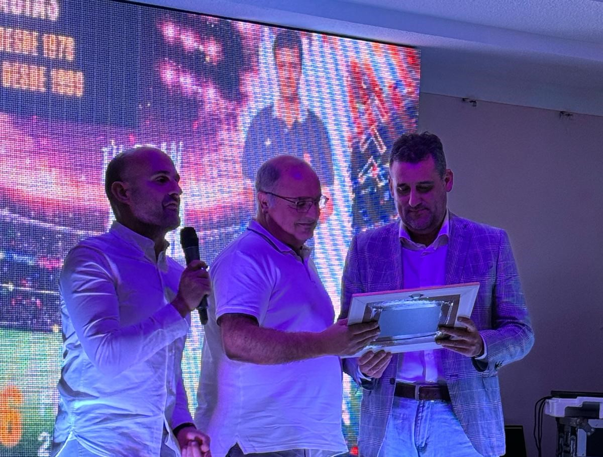 El Colegio de Árbitros de Salamanca homenajea a Paco Gómez por su legado de 24 años