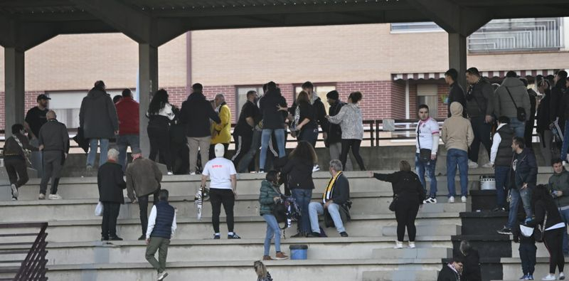 Detenido un aficionado del Salamanca UDS en Laguna de Duero por una pelea entre varias personas en la grada