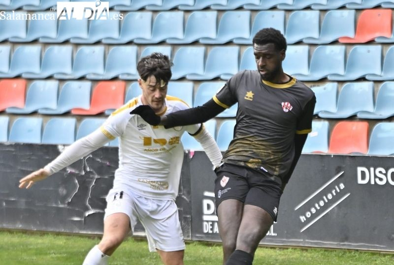 Mati y la afición del Salamanca UDS en Ávila: El año pasado parecía que jugábamos de locales y es normal que no quieran eso