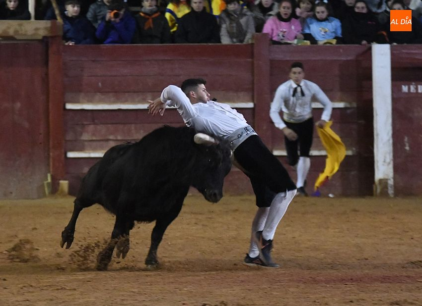 Cristian Moras vuelve a ganar 6 años después el Concurso Carnavalero de Recortes