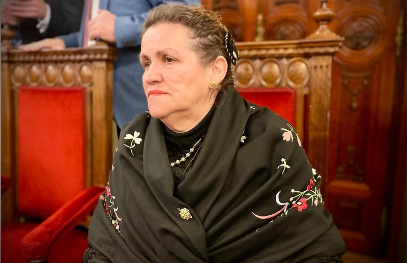 La diputada provincial que luce un traje típico charro en el pleno de la Diputación de Salamanca