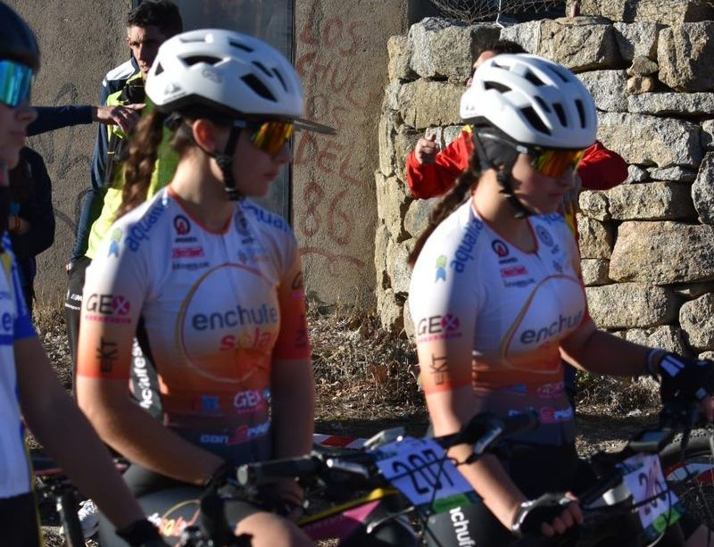 Representación salmantina en la Vuelta a Extremadura y en Navarredondilla