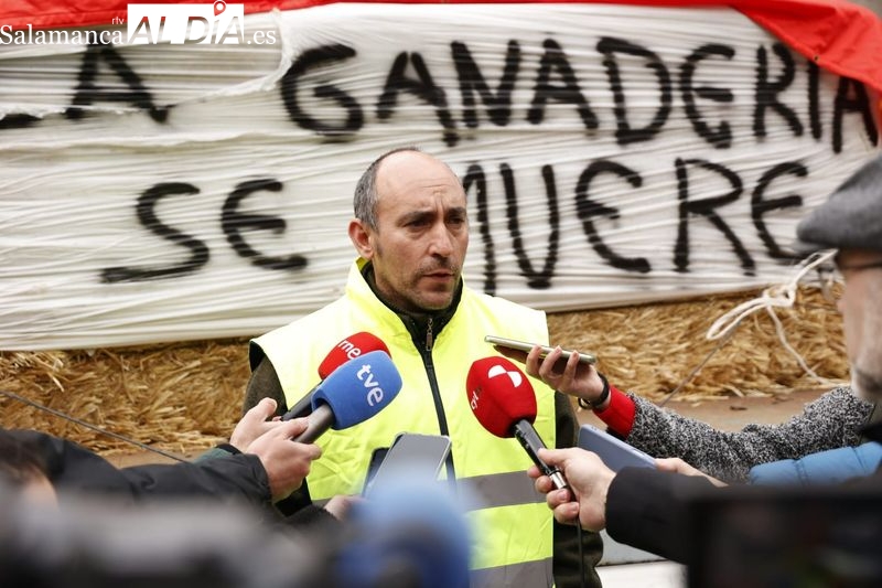 Hay más de 1.000 tractores en Salamanca y las autoridades no los dejan entrar en la ciudad