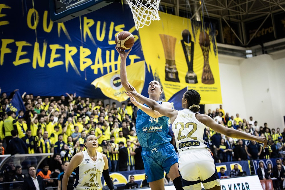 El Perfumerías Avenida da guerra al Fenerbahce en Turquía... y falta Würzburg para soñar con forzar el tercer partido (98-91)