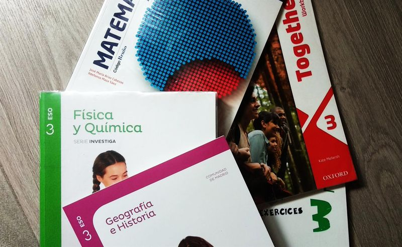 Ya se pueden solicitar las ayudas para la gratuidad de libros texto Releo Plus