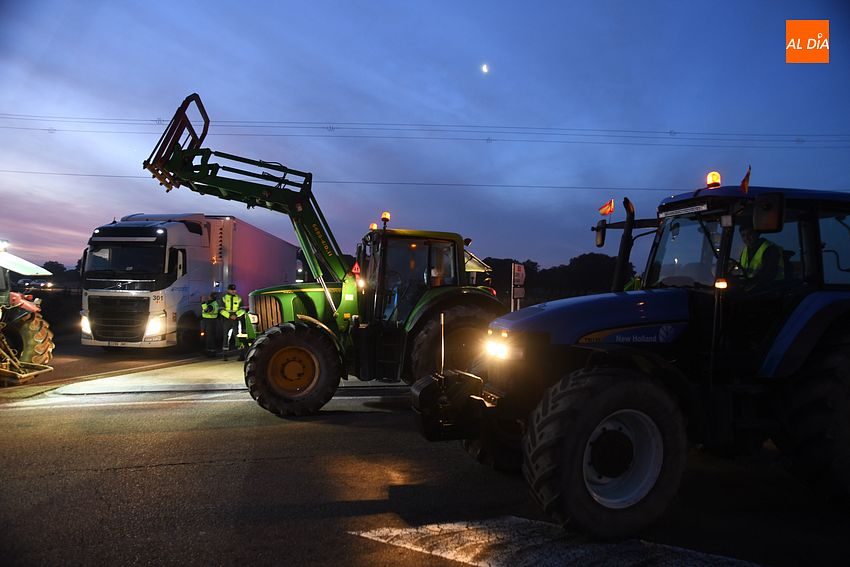 El Ayuntamiento de La Atalaya muestra su apoyo a las reivindicaciones del sector primario