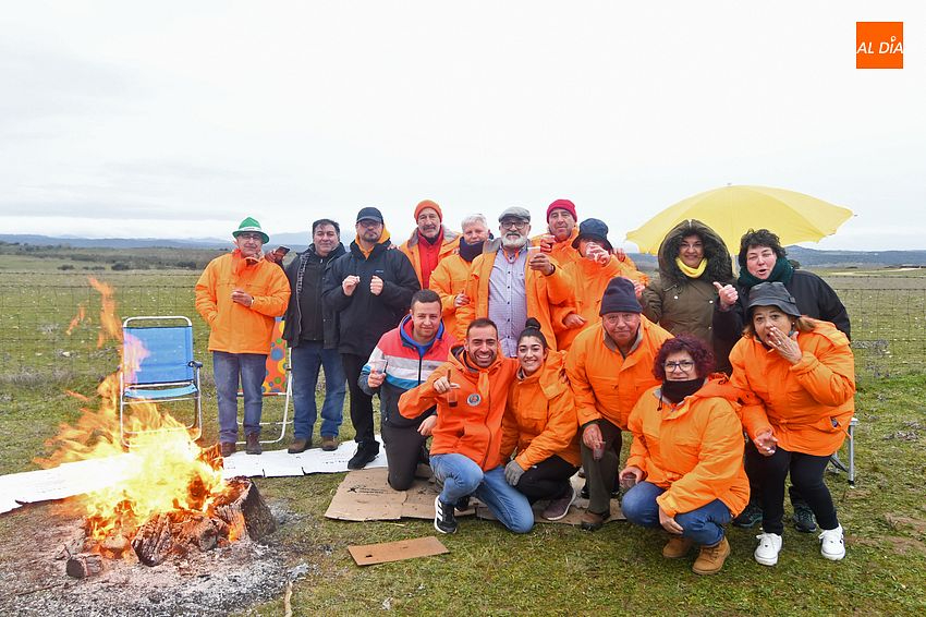 El encierro a caballo propicia múltiples almuerzos camperos