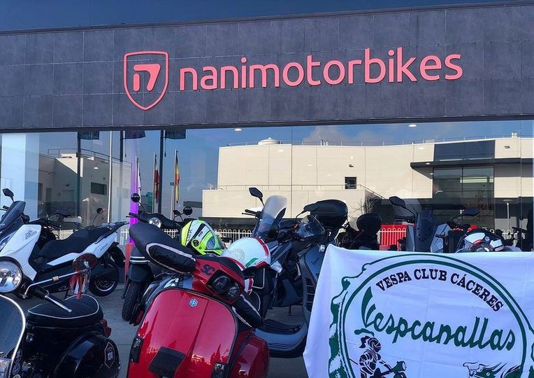 Un desayuno motero organizado por NaniMotorbikes, acoge a más de 90 participantes de la ‘I VeXperiencia Interclubs’