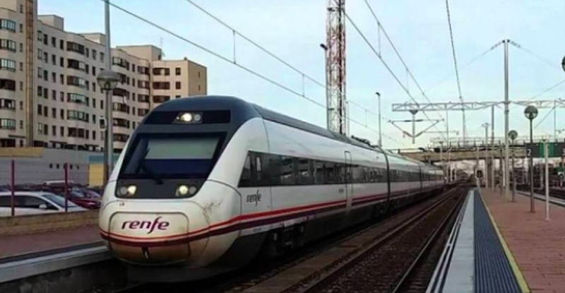 Una avería eléctrica interrumpe la circulación de trenes en distintos puntos de Castilla y León
