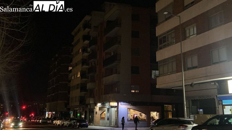 Un fallo en el sistema de programación deja sin luz en la vía pública a numerosas calles de Salamanca