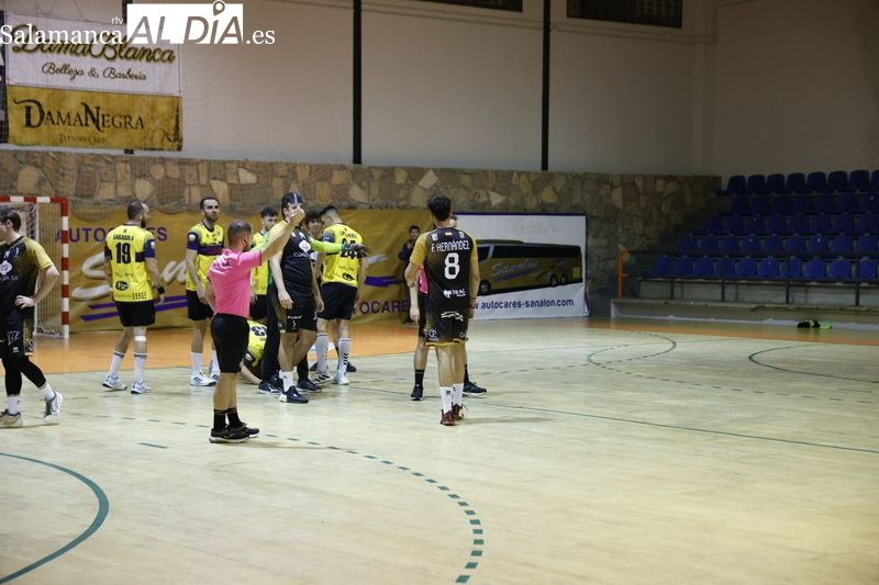 El BM Salamanca pierde con La Robla (30-34)