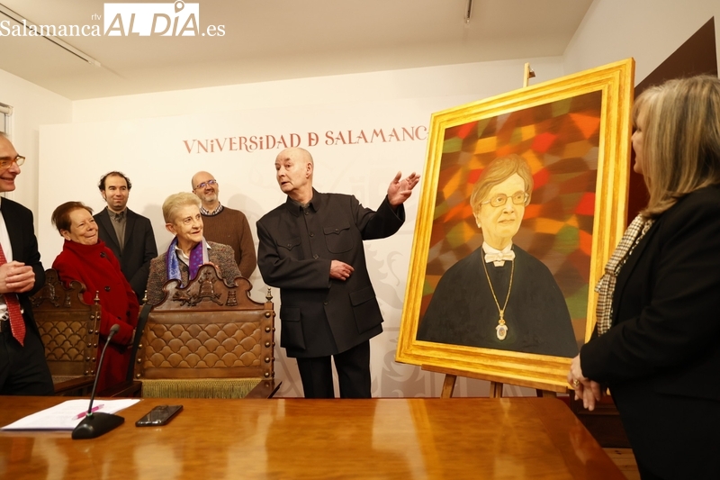 La Sala de Retratos de la Universidad de Salamanca abre la puerta a la imagen de María Dolores Gómez Molleda