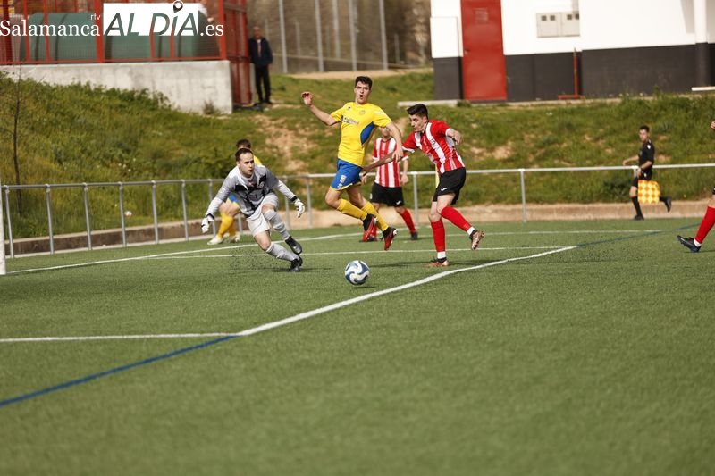 El Monterrey se va líder al parón con un gol en el 90 al Pizarrales (0-1)