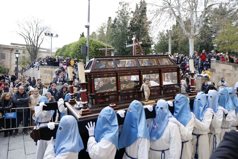 Emocionante salida de los siete pasos de la Vera Cruz