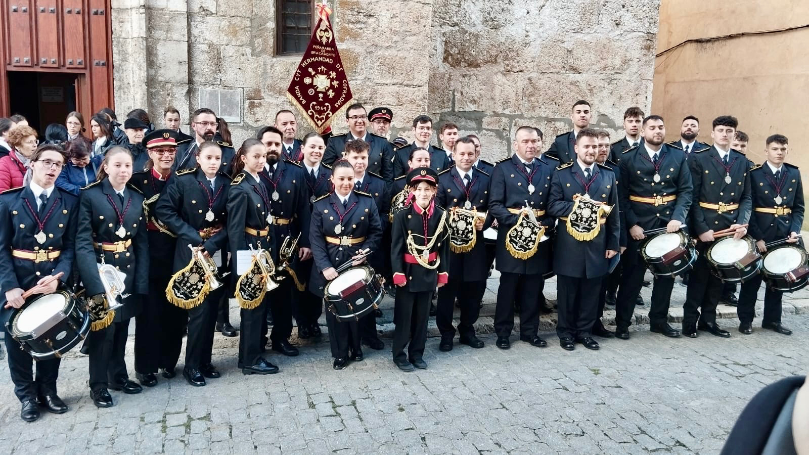 La Banda de la Hermandad de Cofradías de Peñaranda arranca ovaciones en el VII Certamen de Marchas Procesionales de Tordesillas