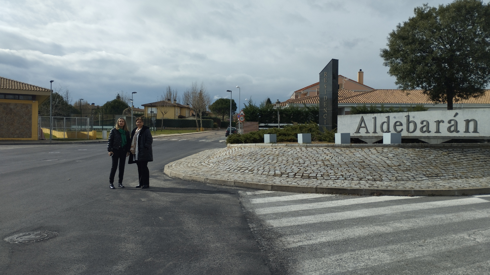 Finalizan las obras de pavimentación en las calles de acceso a Aldebarán y Valdelagua