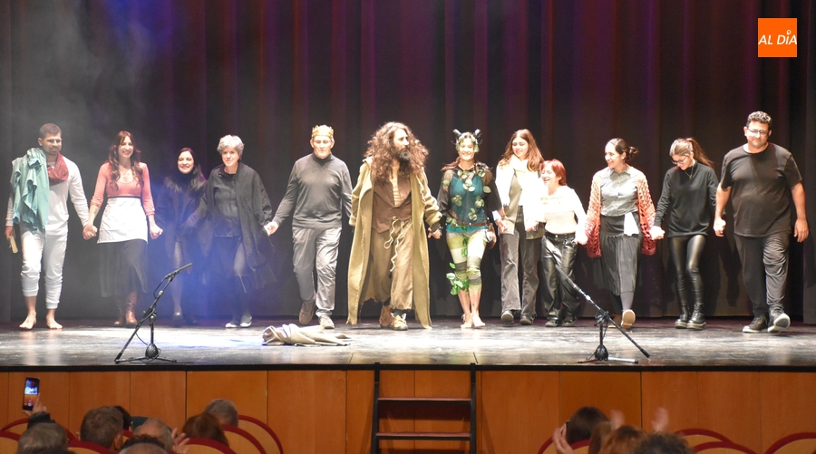 Aplaudidísima sesión de monólogos de los alumnos del Taller de Teatro Intergeneracional