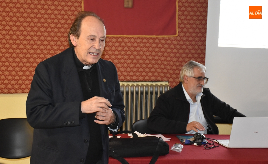 Juan Carlos Sánchez redondea el ciclo cuaresmal de conferencias de San Andrés