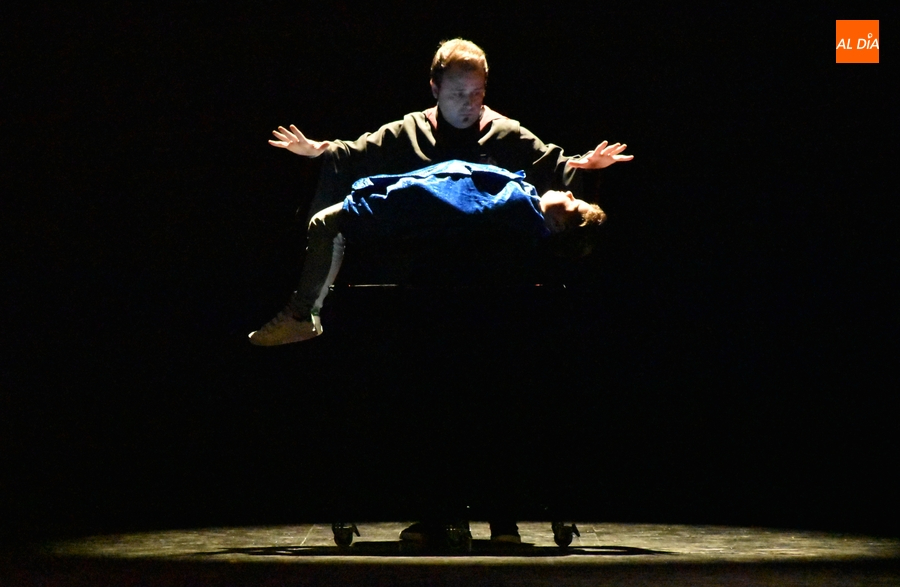 Los mirobrigenses hacen magia guiados por el Mago Xuso en una tarde de mucho baile y risas