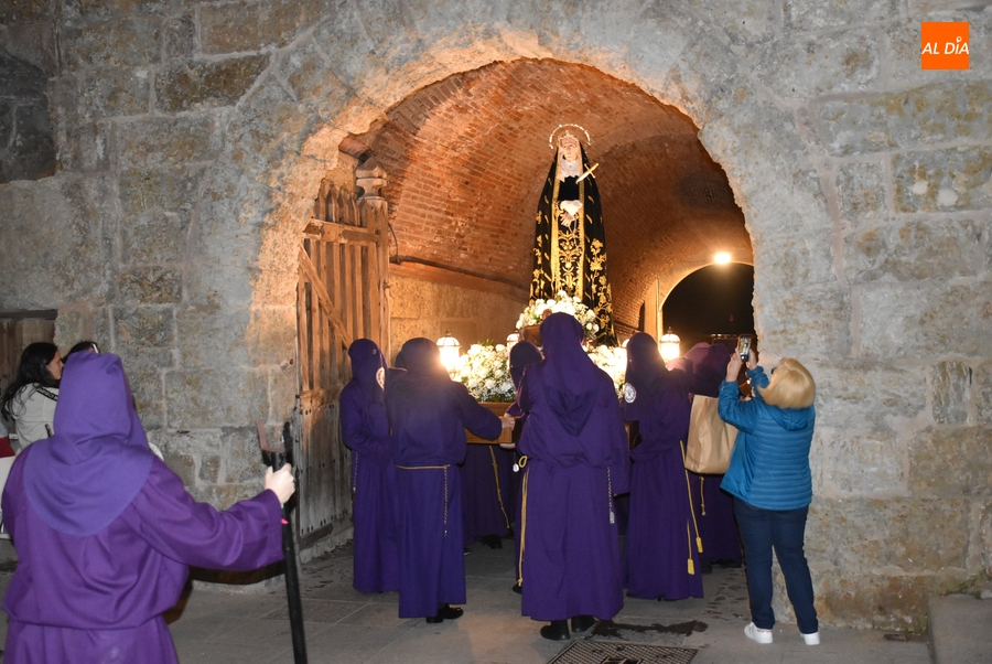 La Cofradía del Nazareno estrena su nueva Banda en una primaveral velada