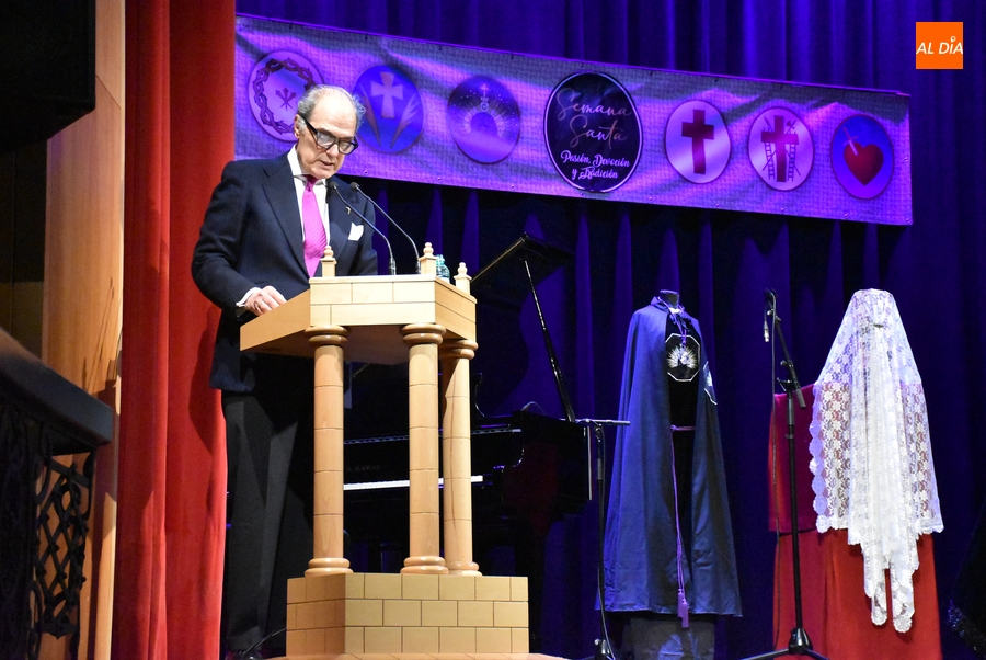 Profundo repaso espiritual de Enrique Crespo al día a día de la Semana Santa Mirobrigense