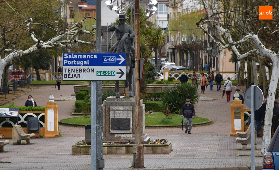 Reabiertos La Glorieta y La Florida con multitud de ramas como recuerdo de las fuertes rachas