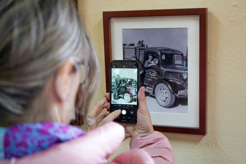 El corazón de Pizarral, una exposición fotográfica que ha cautivado a sus vecinos 