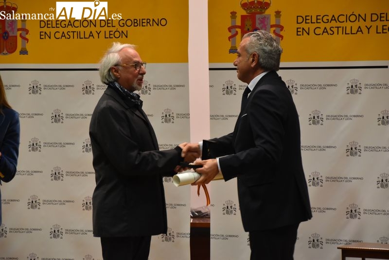 Emotiva entrega de la Encomienda de la Orden del Mérito Civil a título póstumo a Encarnación Pérez  