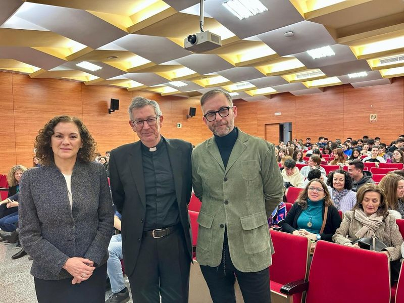 Las distintas formas de lectura de niños y jóvenes, a análisis en la UPSA