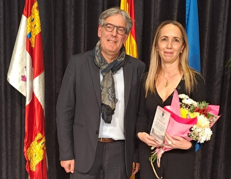 Reconocimiento a la directora de la oficina de Correos de Santa Marta de Tormes