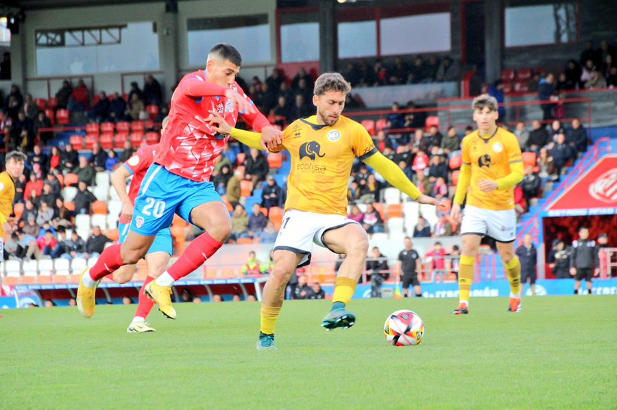 Unionistas saca un punto y dando gracias en el Anxo Carro (1-1)