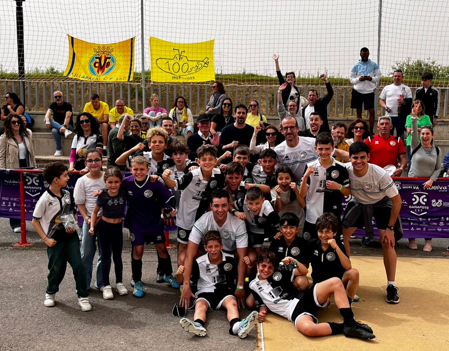 Vergüenza en la Ganafote Cup: el Alevín A de Unionistas se queda sin torneo porque el bus deja tirado a los niños