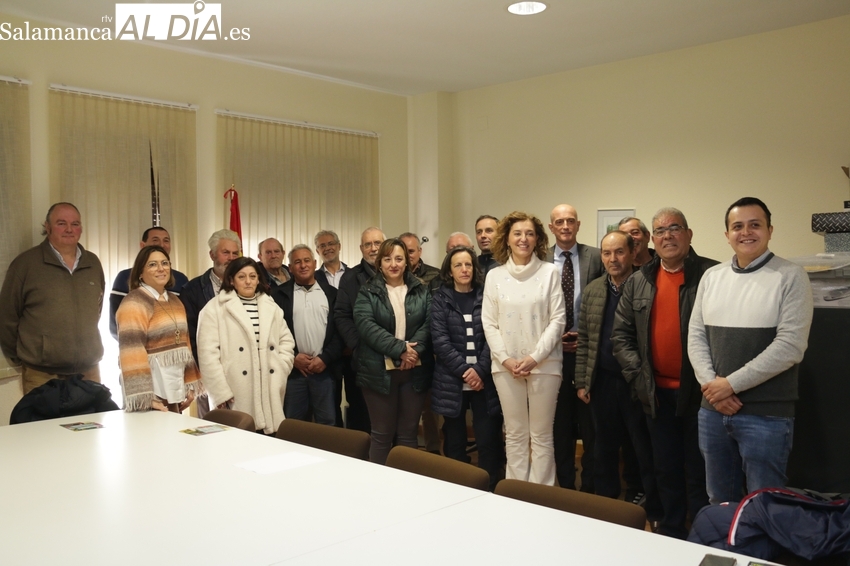 La directora general de Urbanismo de la Junta destaca el carácter pionero del proyecto de repoblación de la Mancomunidad de Vitigudino