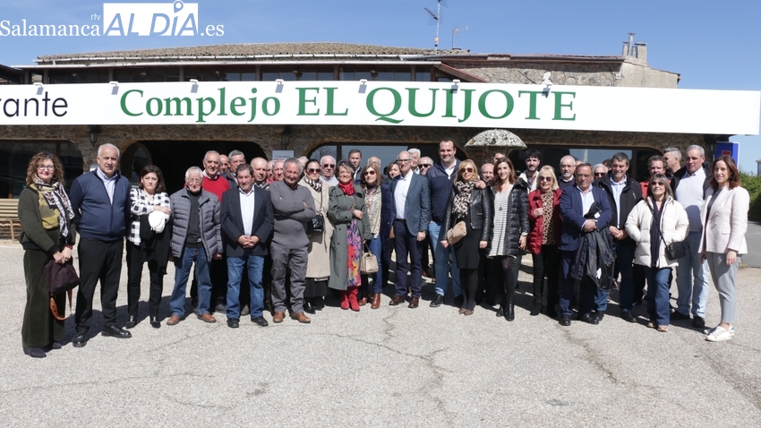 El PP informa a los alcaldes populares de la comarca de Vitigudino de las ayudas a las que podrán optar desde la Diputación