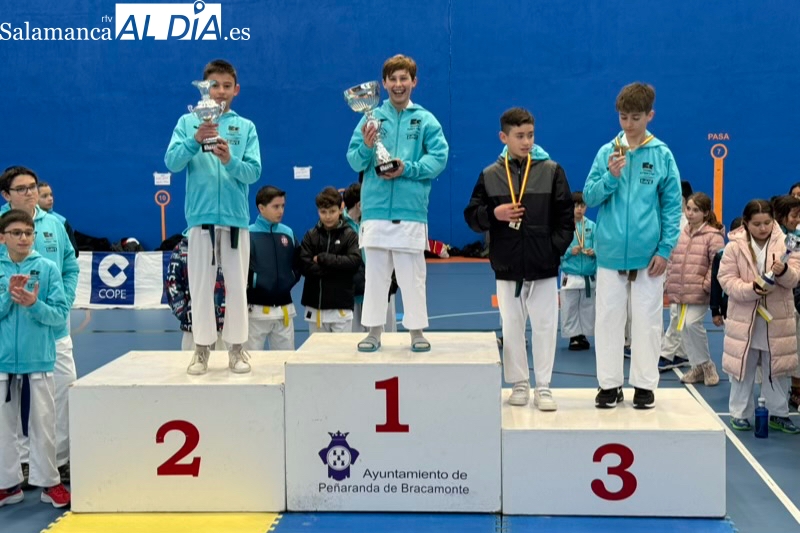 Público y participantes hacen multitudinario el II Open de Kárate Ciudad de Peñaranda