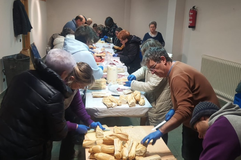 La II Operación Bocata de Macotera logra recaudar más de 2.000 euros para Manos Unidas