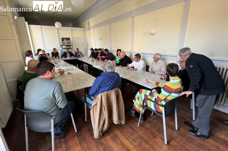 El juego de Las Mecas sopla las velas de su 75 aniversario en una mutitudinaria y tradicional quedada este Viernes Santo