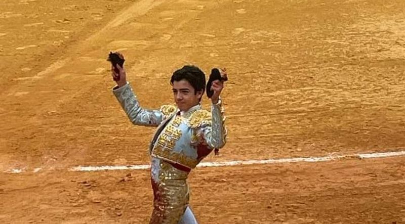 Rotundo Marco Pérez en el brillante debut de Cristian González