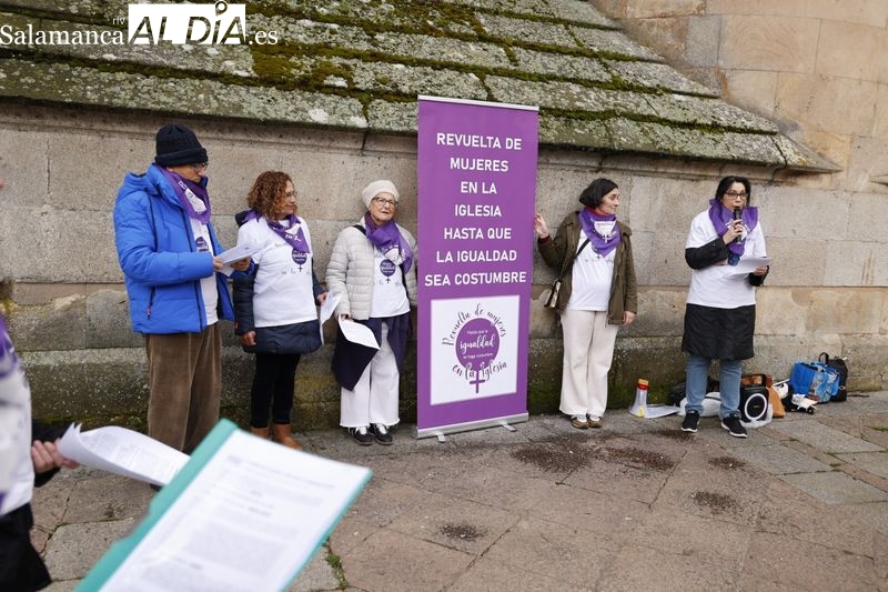 La Revuelta de las mujeres en la iglesia protesta contra su invisibilización 