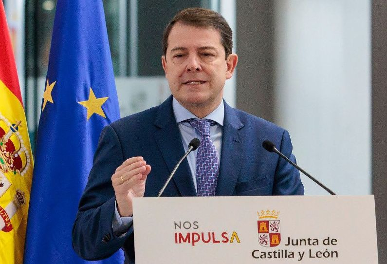 Mañueco anuncia nuevas ayudas para favorecer el empleo de la mujer en sectores con baja presencia femenina