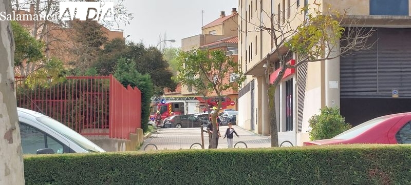 Una sartén en llamas moviliza a bomberos y policía