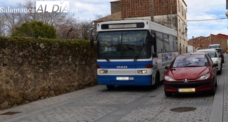 Malestar de los vecinos de Béjar por las continuas suspensiones de los servicios de autobús y de recogida de basura