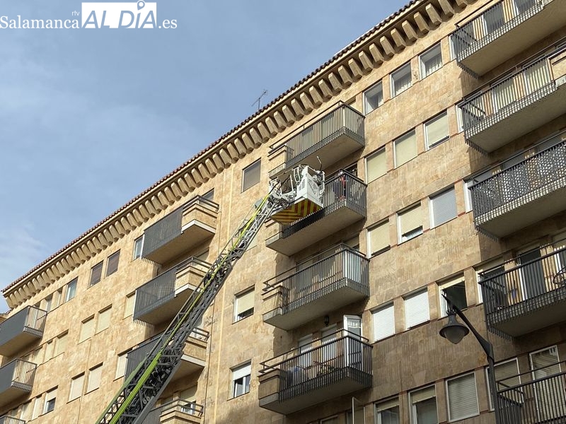 Susto por el humo provocado por una caldera en la avenida de Comuneros de Salamanca