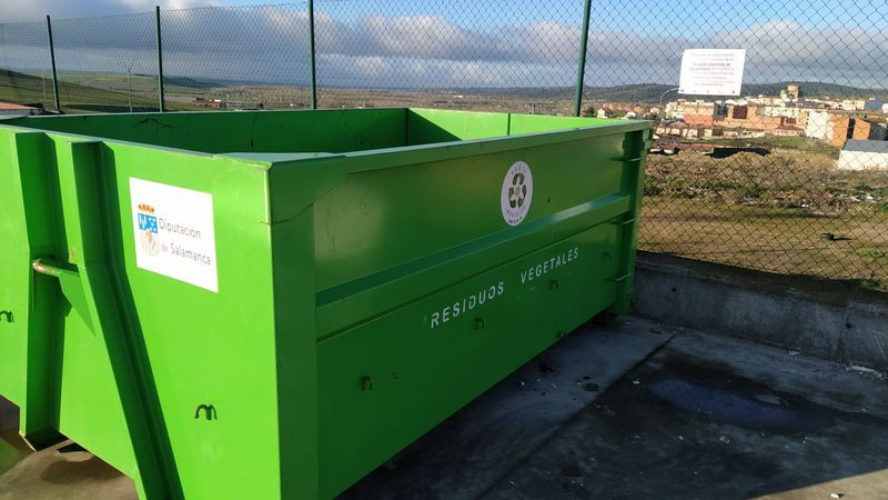 El Ayuntamiento distribuirá sacas a particulares para fomentar el reciclaje de restos vegetales