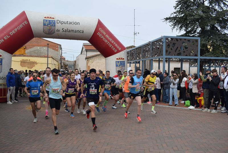 Miguel A. Martín y María Gomez ganan la Carrera Popular de Doñinos de Salamanca