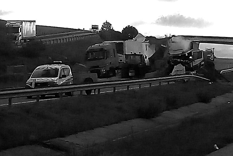 Evacuado al Hospital de Salamanca tras el choque de dos camiones en Ciudad Rodrigo